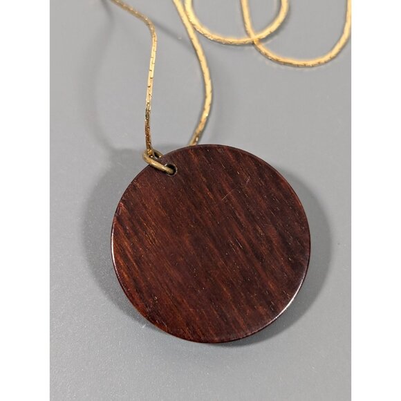 Vintage Initial Letter E Brown Wood Round Pendant Necklace Gold Tone 18 in - Picture 6 of 7